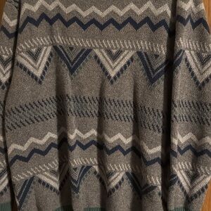 Womens Gray Patterned Sweater